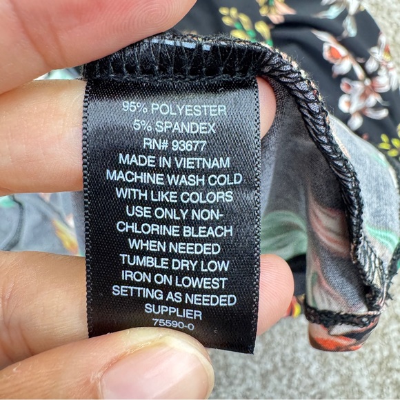 NEW Worthington Black Floral Wrap Blouse Womens Size 4X Stretch - Picture 16 of 16